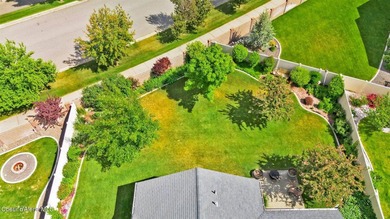 Welcome to Radiant Lake Living! Located in the highly desirable - photo 48