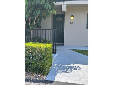 (private lake, pond, creek) Home For Sale in Naples Florida