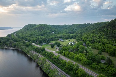 Additional listing photo 1