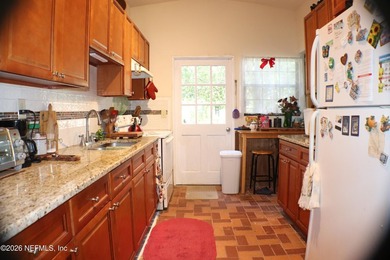 Welcome to your starter home offering 3-bedrooms, 2-bathrooms - photo 8