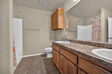 Welcome home to this beautifully maintained, one-owner 3-bedroom - photo 11