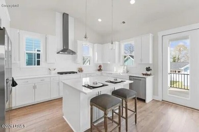 Welcome to the Madison Plan by Hunter Quinn Homes, a stunning - photo 12
