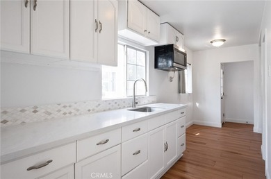 Excellent Opportunity in the Heart of Wilmington! This updated - photo 12