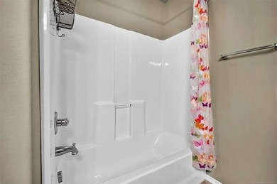 Welcome home to this beautifully maintained, one-owner 3-bedroom - photo 12