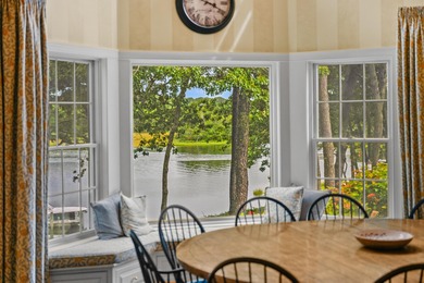 Welcome to an exquisite 2 acre waterfront estate, complete with - photo 14