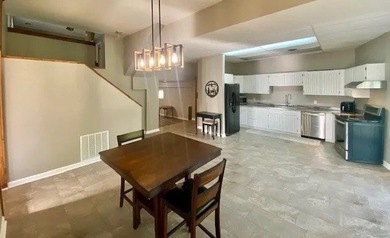 Welcome to this beautiful home in well sought out Grandview! - photo 17
