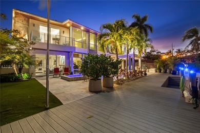 A modern waterfront masterpiece built in 2019 designed by noted - photo 17