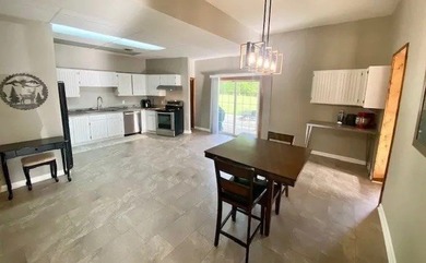 Welcome to this beautiful home in well sought out Grandview! - photo 18