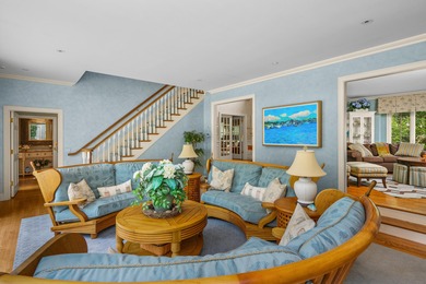 Welcome to an exquisite 2 acre waterfront estate, complete with - photo 18