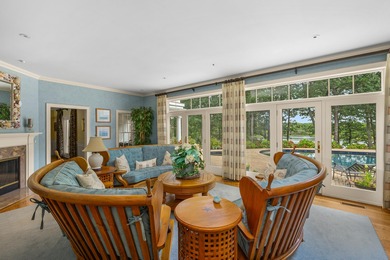 Welcome to an exquisite 2 acre waterfront estate, complete with - photo 19
