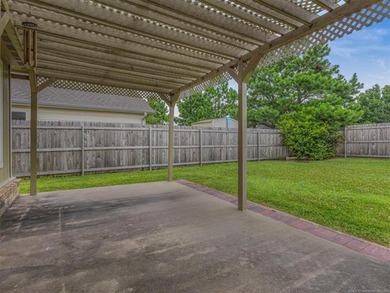 Welcome home to this beautifully maintained, one-owner 3-bedroom - photo 19