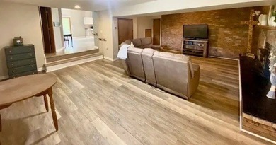 Welcome to this beautiful home in well sought out Grandview! - photo 24