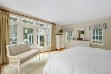 Welcome to an exquisite 2 acre waterfront estate, complete with - photo 26