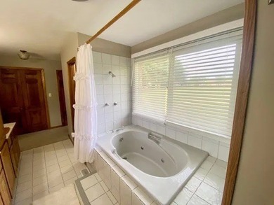 Welcome to this beautiful home in well sought out Grandview! - photo 29