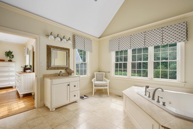 Welcome to an exquisite 2 acre waterfront estate, complete with - photo 30