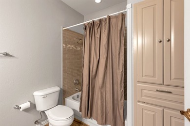 Charming 4-bed, 3-bath home in the heart of Rowlett! Nestled in - photo 33