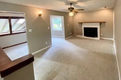 Welcome to this beautiful home in well sought out Grandview! - photo 35