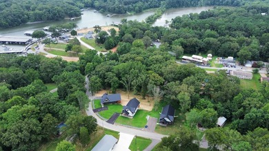 Located adjacent to Cypress Bay Marina on Kentucky Lake - photo 4