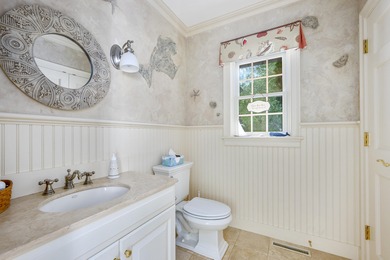 Welcome to an exquisite 2 acre waterfront estate, complete with - photo 46