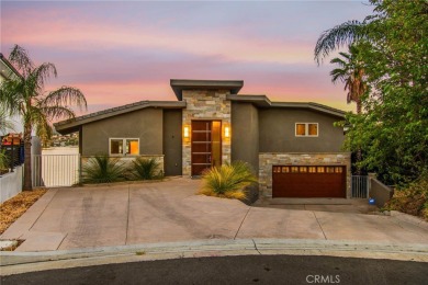 Lake Home For Sale in Canyon Lake, California