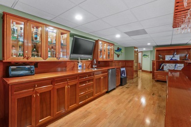 Welcome to an exquisite 2 acre waterfront estate, complete with - photo 60