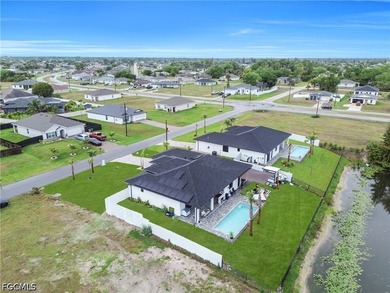 New Construction Waterfront Pool Home! Enjoy Florida-style - photo 31