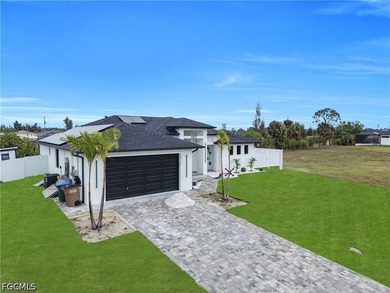 New Construction Waterfront Pool Home! Enjoy Florida-style - photo 36