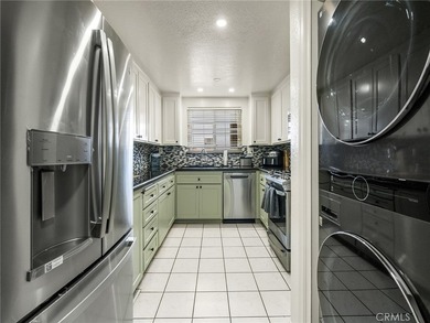 Welcome home to this spacious top-floor 2-bedroom, 2-bath - photo 8