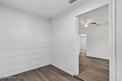 Beautifully renovated 3-bedroom, 1-bath home in the heart of - photo 7