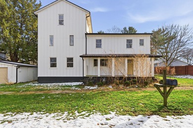 Buckeye Lake Home For Sale in Millersport Ohio