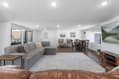Truly one-of-a-kind lakefront luxury in the heart of downtown - photo 13
