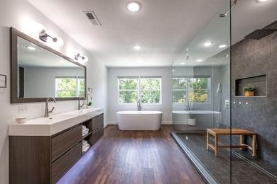 Truly one-of-a-kind lakefront luxury in the heart of downtown - photo 23