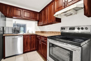 Spacious 2-Bedroom, 2-Bath Condo with Lake Views in Pine Island - photo 3