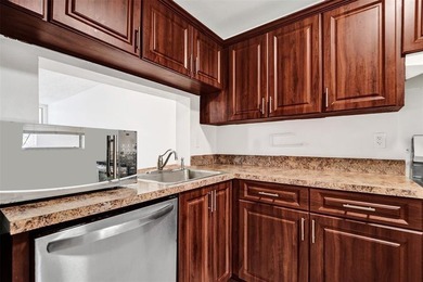 Spacious 2-Bedroom, 2-Bath Condo with Lake Views in Pine Island - photo 4