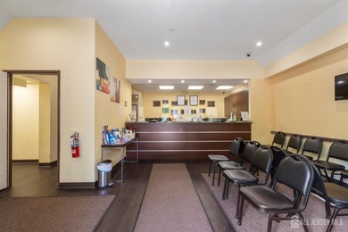 FOR SALE: 3,345 SF Condo in the prestigious Ferris Plaza