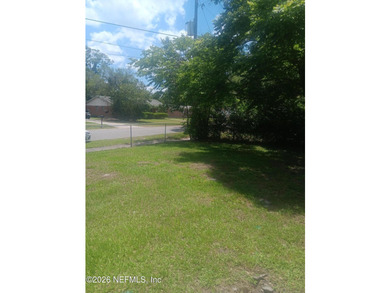 **** This 3 bedroom, 2 bath all brick home conveniently located - photo 3