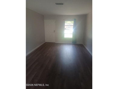 **** This 3 bedroom, 2 bath all brick home conveniently located - photo 6