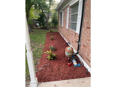**** This 3 bedroom, 2 bath all brick home conveniently located - photo 8