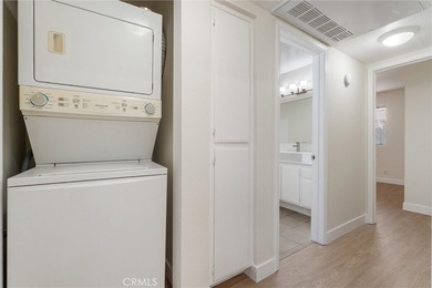 Freshly upgraded and centrally located, this wonderful condo - photo 9