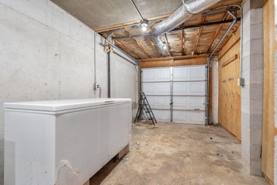 Rare opportunity to own this one-of-a-kind property on over 15 - photo 34
