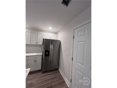 NO HOA!! THIS LOVELY 3 BED 2 BATH HOME WITH EVERYTHING YOU'RE - photo 5