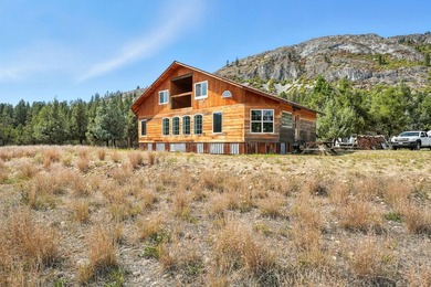 Discover your dream estate at the end of a private peninsula on - photo 3