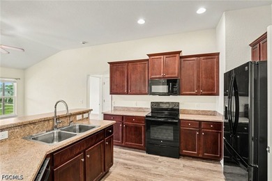 Welcome to 1006 NE 33rd St, Cape Coral, FL 33909! Built in 2017 - photo 11
