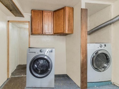 Great opportunity to own a multi-family home in the Bronx! - photo 17