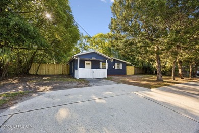 Freshly updated 4-bedroom, 1-bath home located on Jacksonville's - photo 2