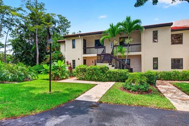UPDATED UPPER CORNER 2 BED, 2BTH CONDO W/LAKEVIEWS. FRESHLY - photo 1