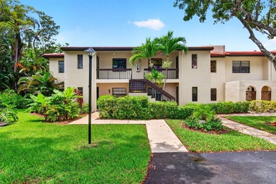 UPDATED UPPER CORNER 2 BED, 2BTH CONDO W/LAKEVIEWS. FRESHLY - photo 2