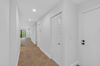UPDATED UPPER CORNER 2 BED, 2BTH CONDO W/LAKEVIEWS. FRESHLY - photo 7