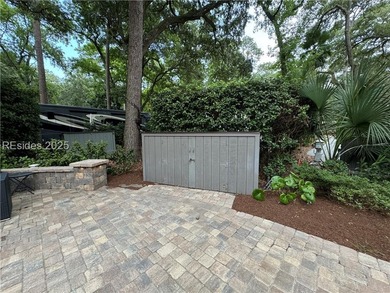 This gorgeous RV lot has a paver pad and a hardscape wall with - photo 3