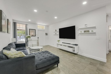 Beautifully renovated 3-bedroom, 2.5-bathroom townhome in the - photo 13